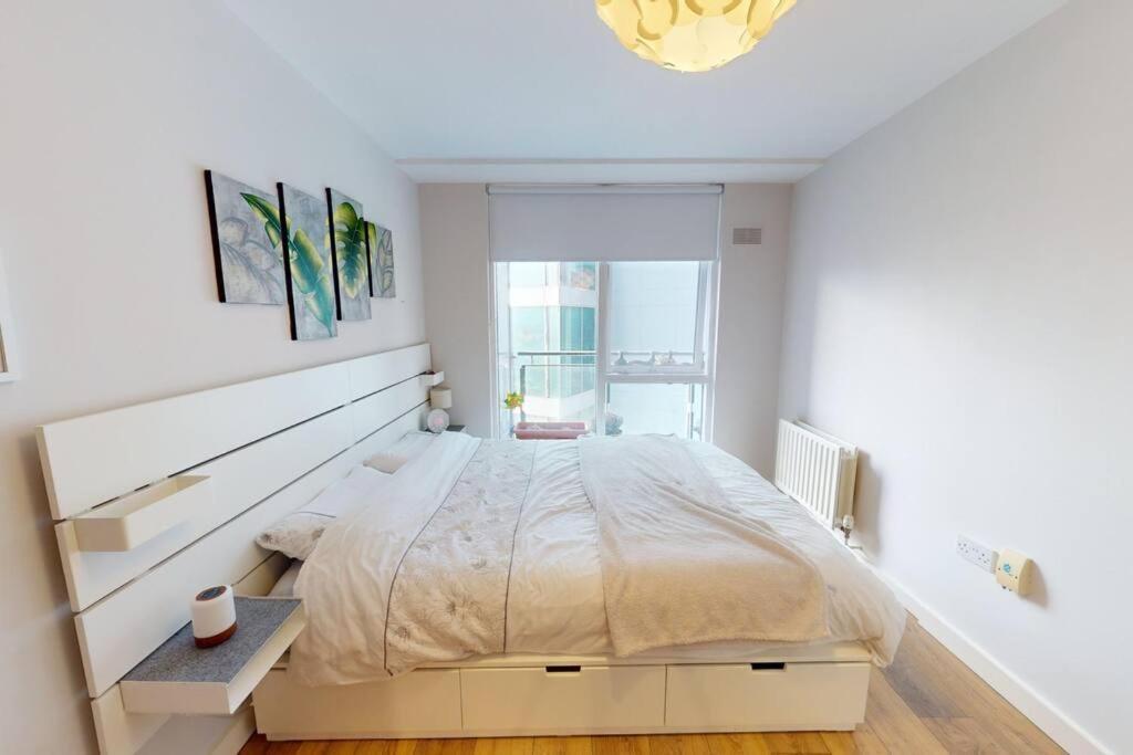 Centrally Located, Comfy 2-Bed 2-Bath Apt Dublin Exterior photo